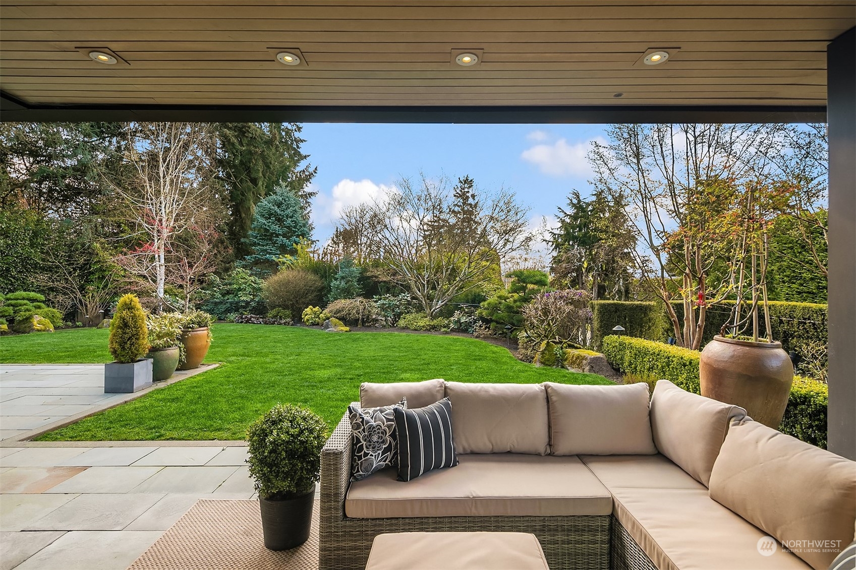 1829 Evergreen Point Road Medina, WA 98039 - Photo 34 of 39