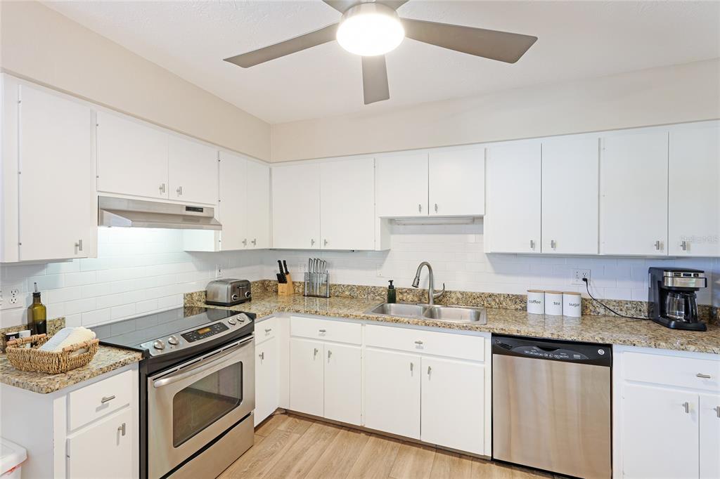 6905 Point Of Rocks Road Sarasota, FL 34242 - Photo 21 of 42 Gallery Image 21