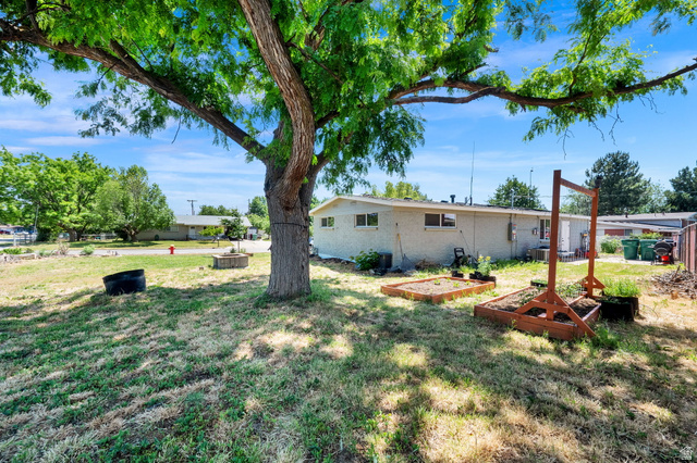 55 East Diamond Street Layton, UT 84041 - Photo 26 of 28 Backyard with Garden Area