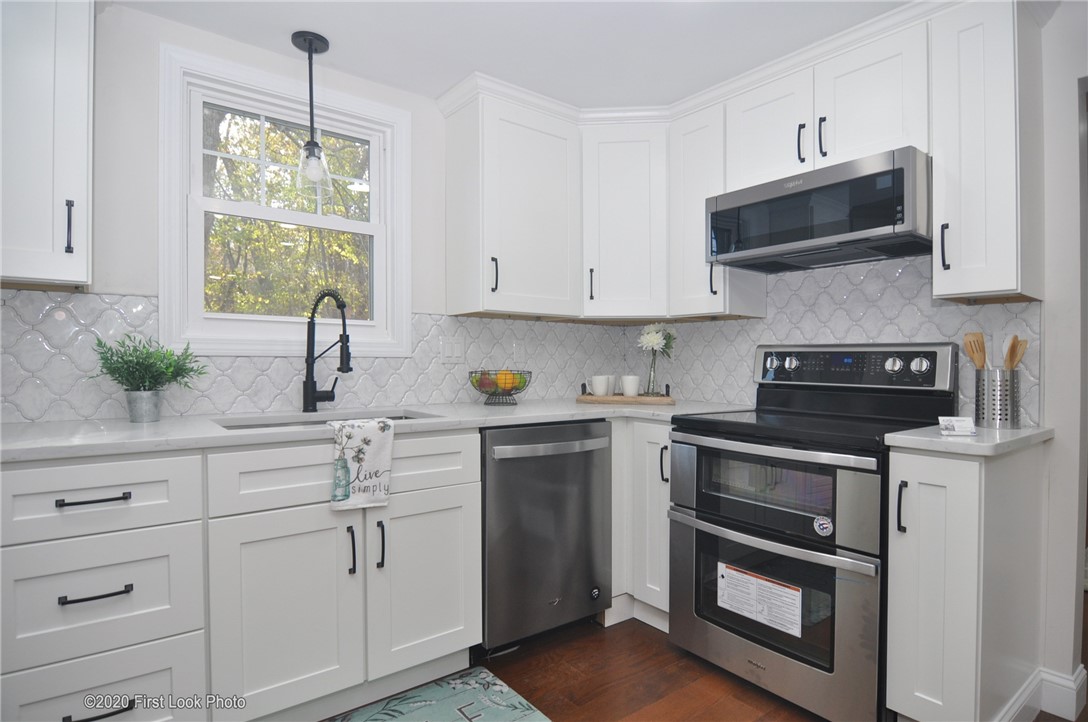 50 Rutland Street Lincoln, RI 02838 - Photo 4 of 50 Gallery Image 4