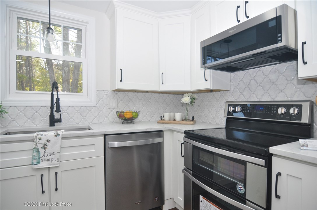 50 Rutland Street Lincoln, RI 02838 - Photo 6 of 50 Gallery Image 6