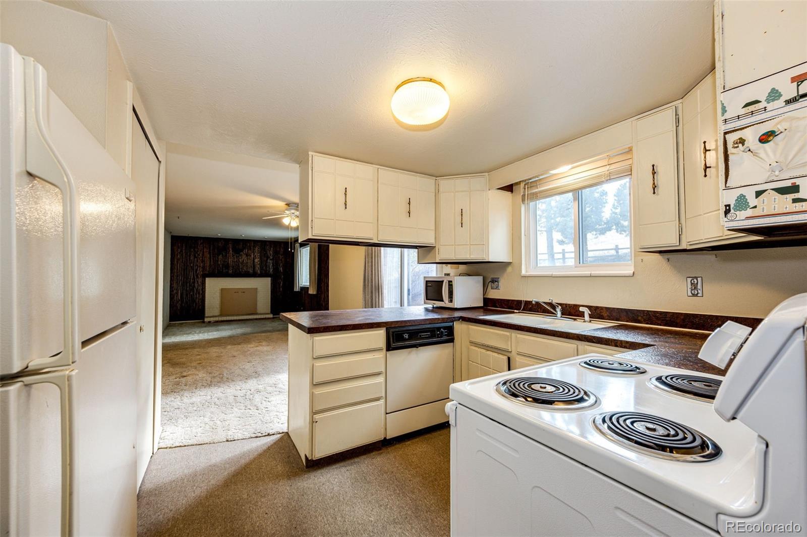 10623 Van Gordon Way Broomfield, CO 80021 - Photo 10 of 41