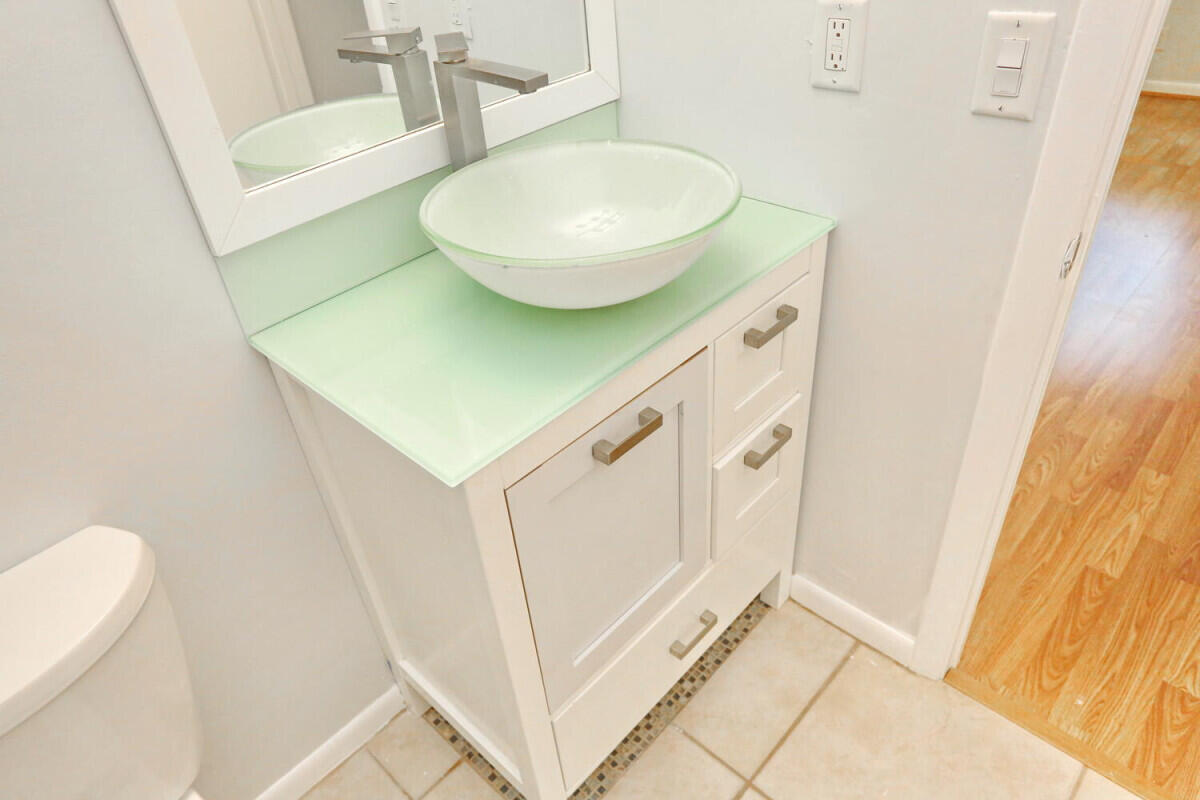 6459 Boca Circle Boca Raton, FL 33433 - Photo 14 of 32 13