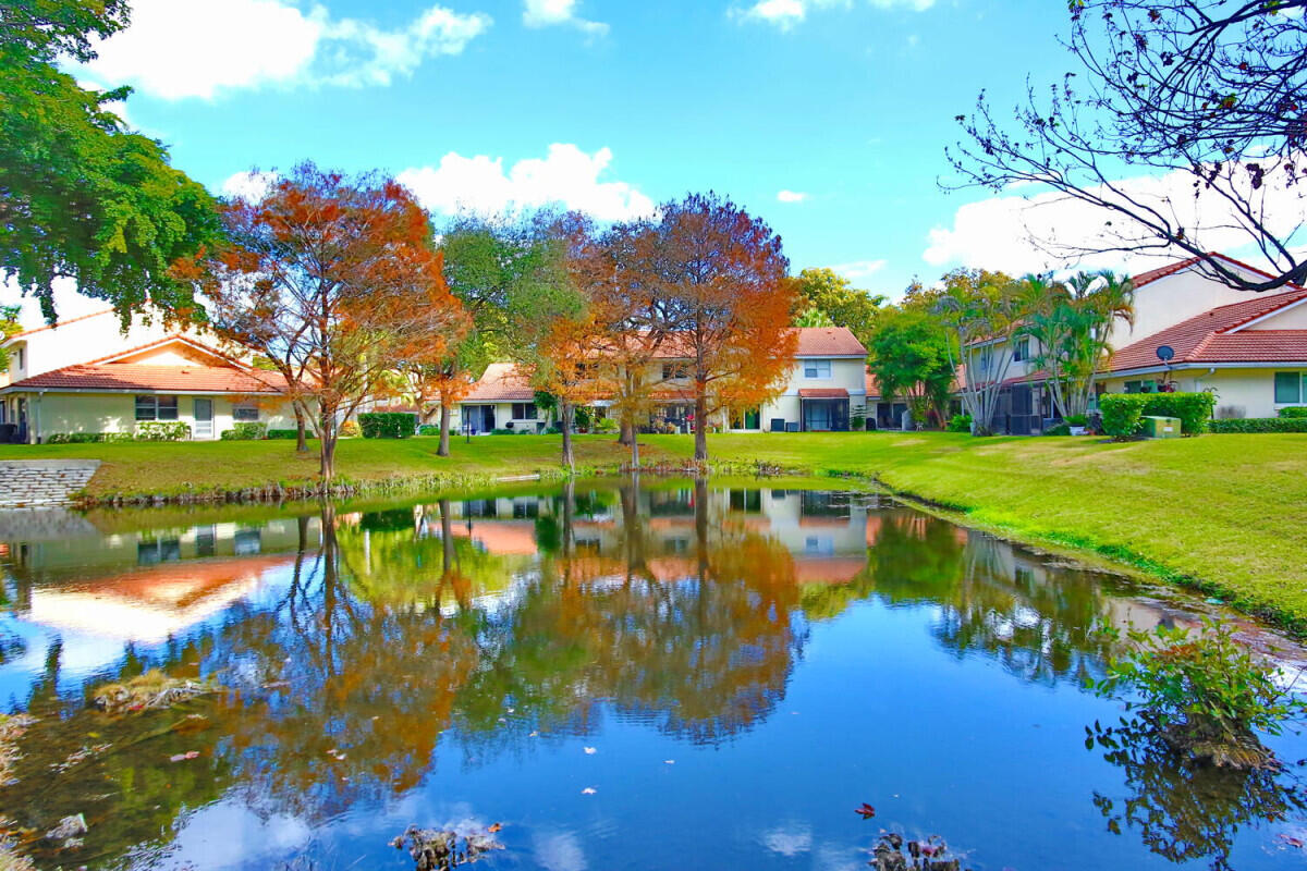 6459 Boca Circle Boca Raton, FL 33433 - Photo 25 of 32 24