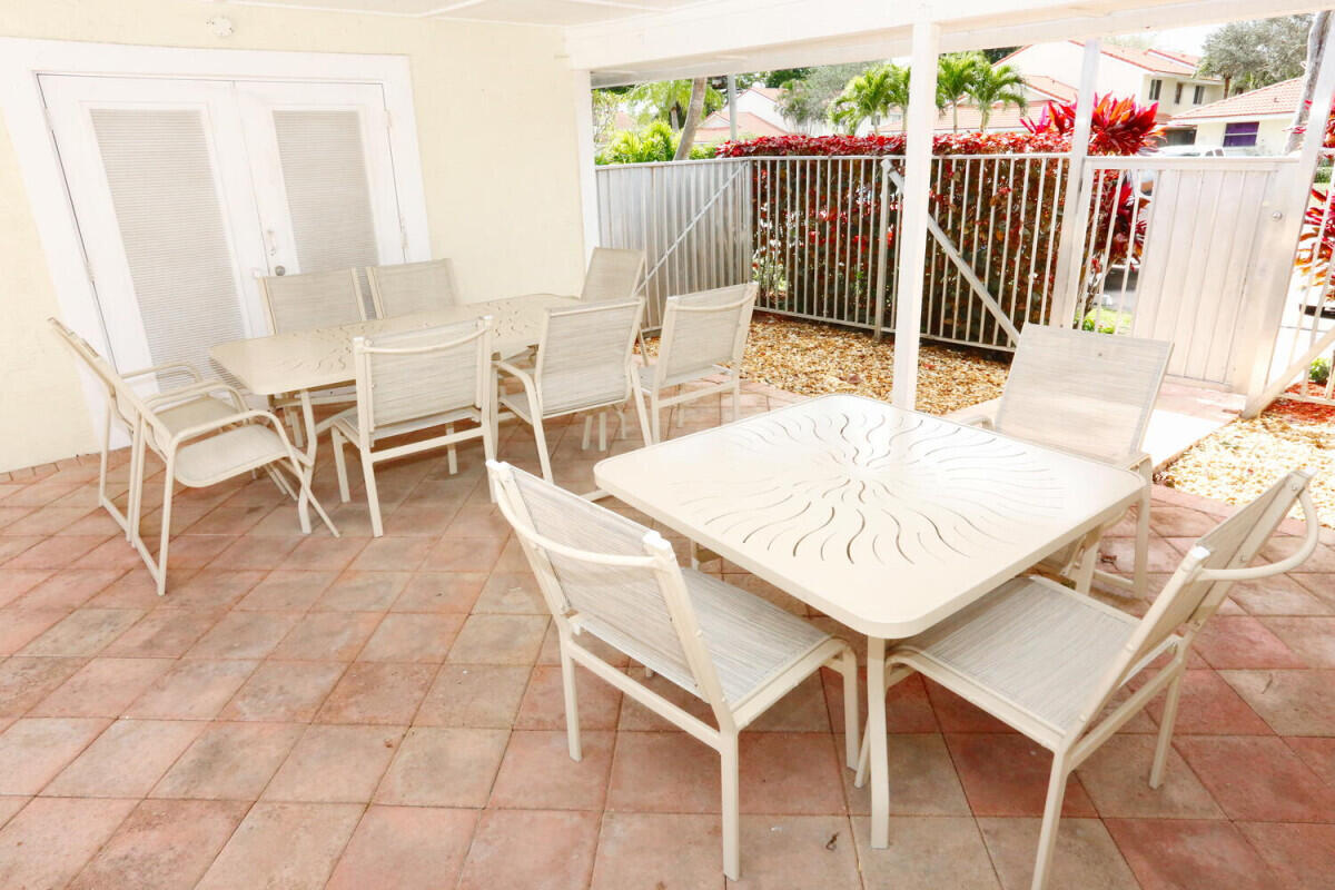 6459 Boca Circle Boca Raton, FL 33433 - Photo 29 of 32 28