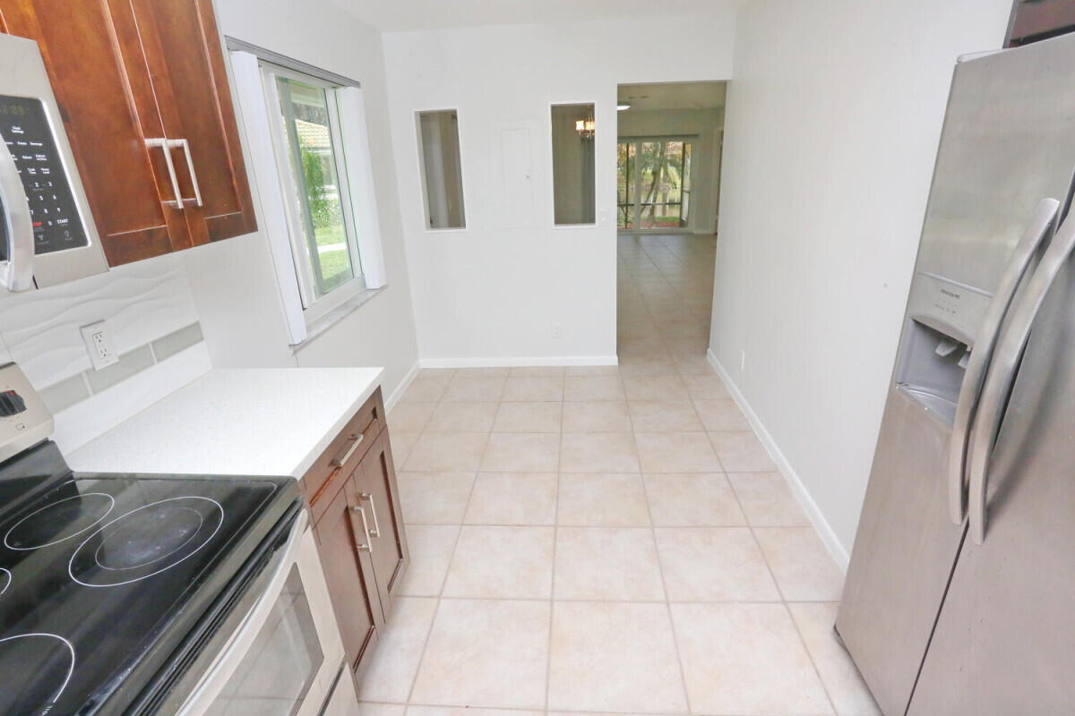 6459 Boca Circle Boca Raton, FL 33433 - Photo 4 of 32 4