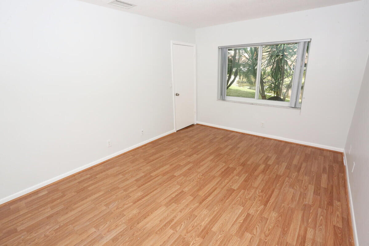 6459 Boca Circle Boca Raton, FL 33433 - Photo 9 of 32 8