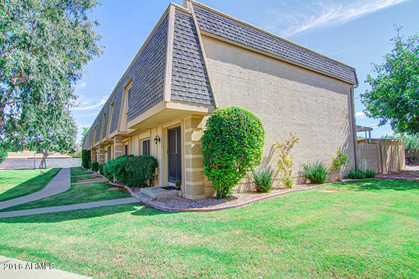 4873 North Granite Reef Road Scottsdale, AZ 85251 - Photo 2 of 34 d-130_fused