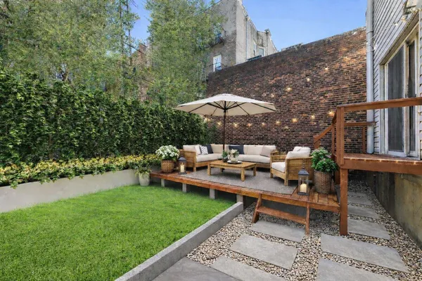 $4,395,000 | 16 Clifford Place | Greenpoint