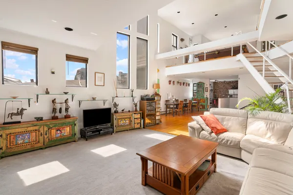 $4,395,000 | 16 Clifford Place | Greenpoint