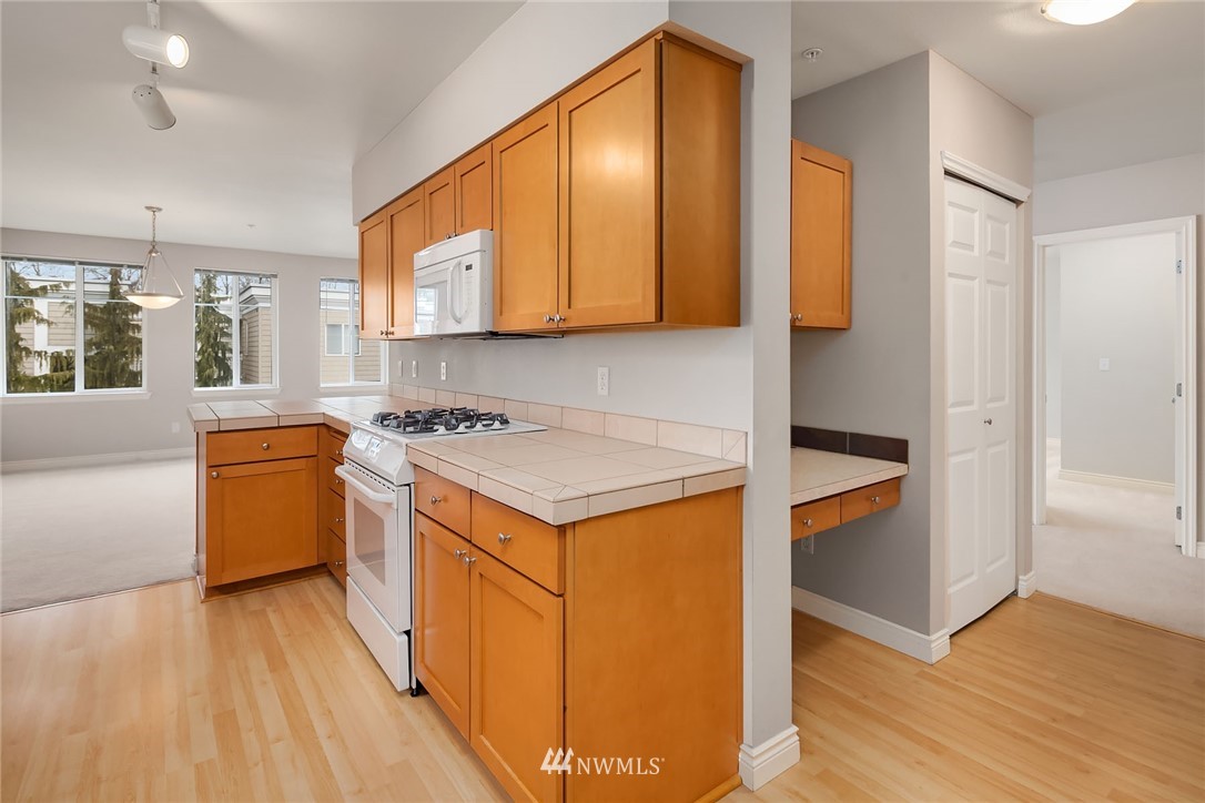 17432 Bothell Way Northeast, Unit B301 Bothell, WA 98011 - Photo 12 of 18