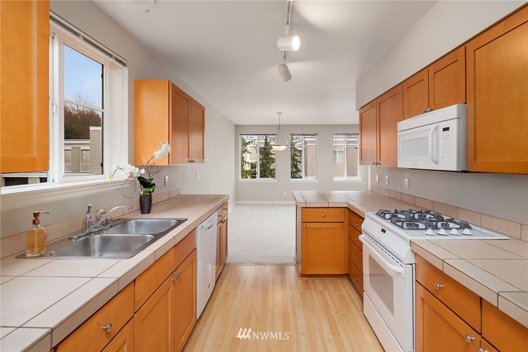 17432 Bothell Way Northeast, Unit B301 Bothell, WA 98011 - Photo 10 of 18