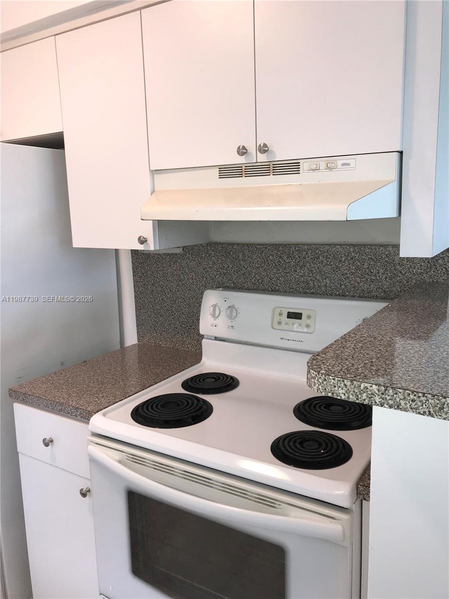 2829 Jackson Street, Unit 3 Hollywood, FL 33020 - Photo 7 of 13 Photo 7