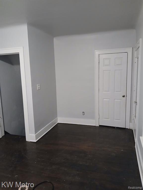 5527 Nottingham Road Detroit, MI 48224 - Photo 2 of 5
