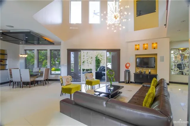 $4,800 | 309 North Mockingbird Avenue, Unit H, Mission, TX 78572