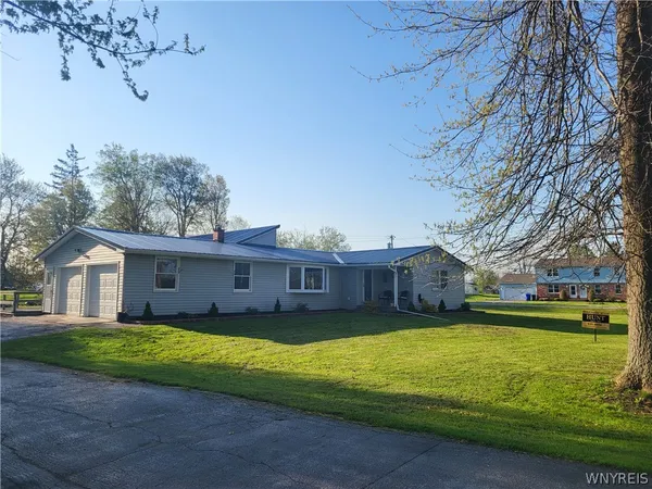$334,500 | 7987 Kathryn Drive, Newstead, NY 14001