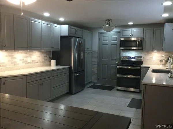$334,500 | 7987 Kathryn Drive, Newstead, NY 14001