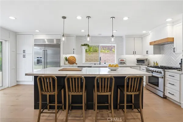 $1,999,888 | 20082 Gothic Circle, Huntington Beach, CA 92646