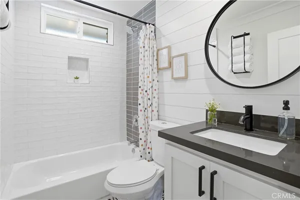 $1,999,888 | 20082 Gothic Circle, Huntington Beach, CA 92646