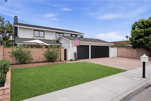 $1,999,888 | 20082 Gothic Circle, Huntington Beach, CA 92646