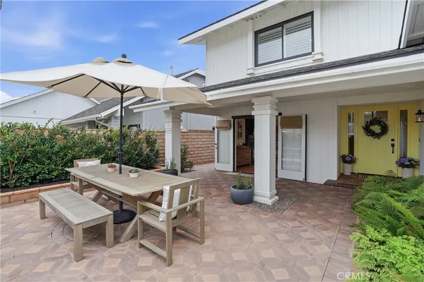 $1,999,888 | 20082 Gothic Circle, Huntington Beach, CA 92646
