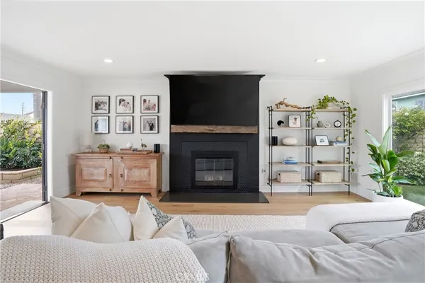 $1,999,888 | 20082 Gothic Circle, Huntington Beach, CA 92646