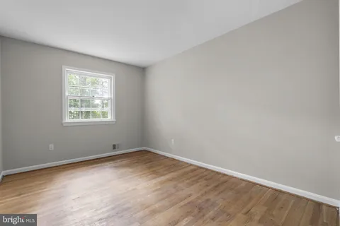 $900,000 | 1585 Kimblewick Road, Potomac, MD 20854