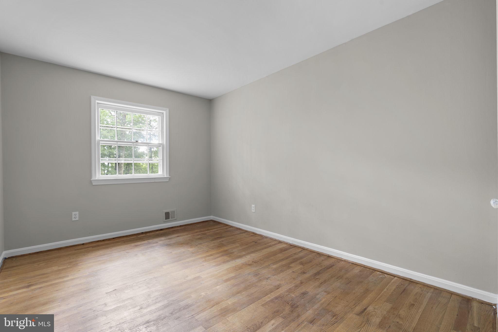1585 Kimblewick Road Potomac, MD 20854 - Photo 36 of 60