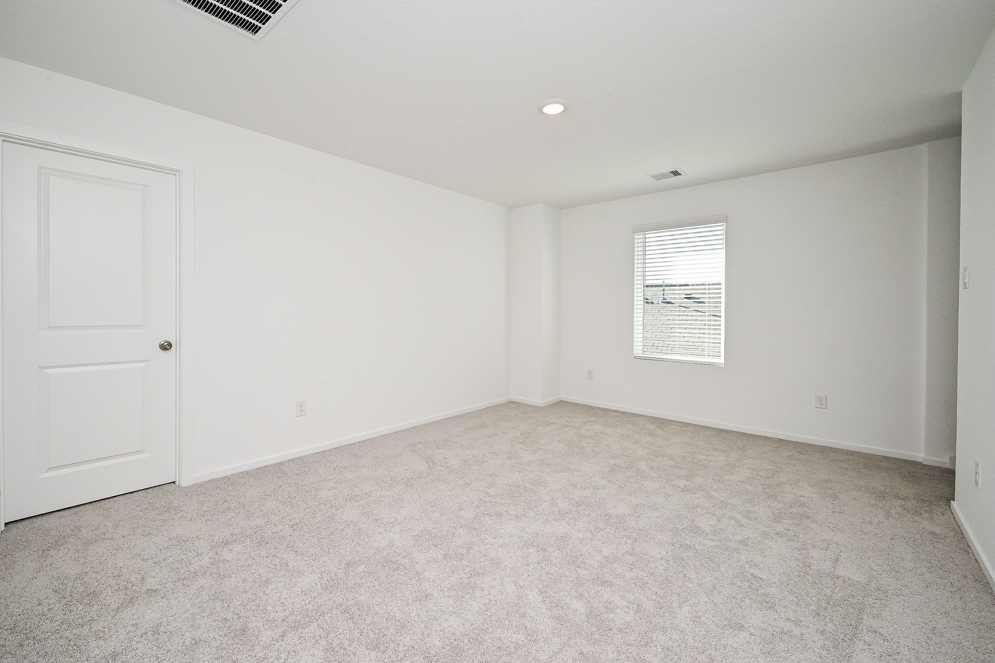6818 Flowering Ginger Lane Katy, TX 77493 - Photo 28 of 47 an empty room with windows