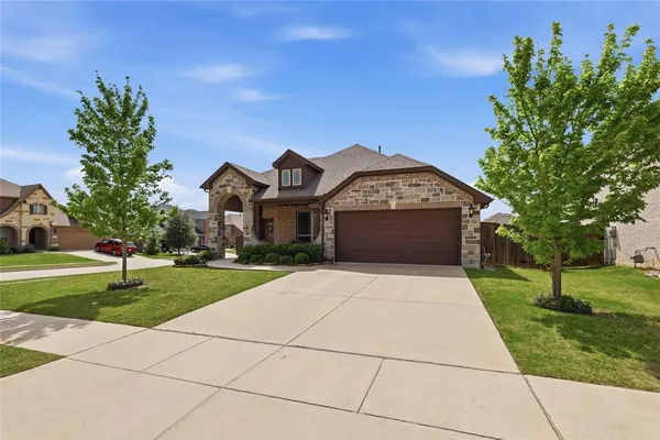 $365,000 | 1068 English Oak Drive, Burleson, TX 76028