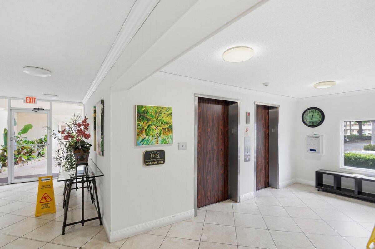 5340 Northwest 2nd Avenue, Unit 326 Boca Raton, FL 33487 - Photo 4 of 29 DSC_2566