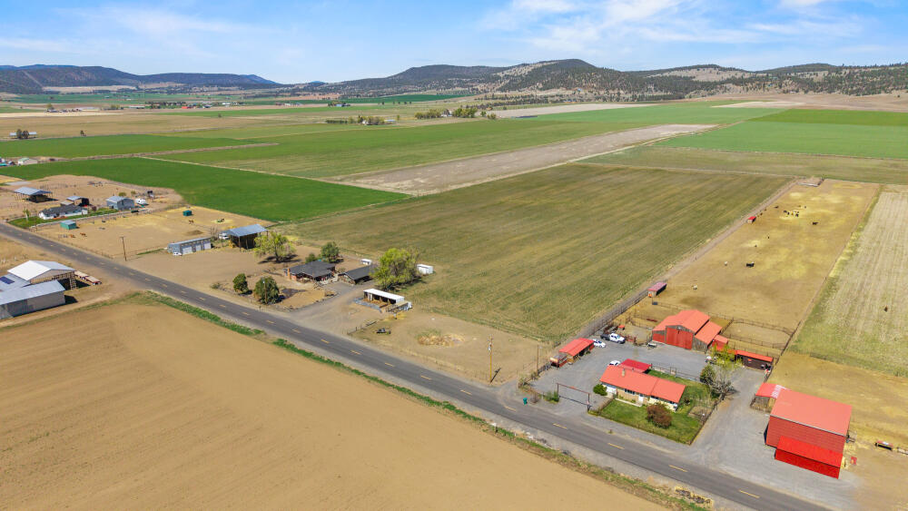 32585 Transformer Road Malin, OR 97632 - Photo 40 of 82 38