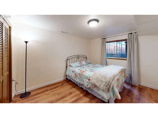 a picture of a garden