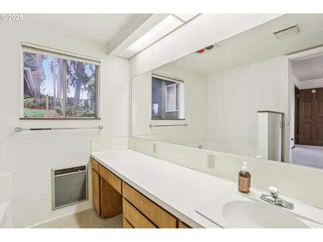 a view of empty room with front door