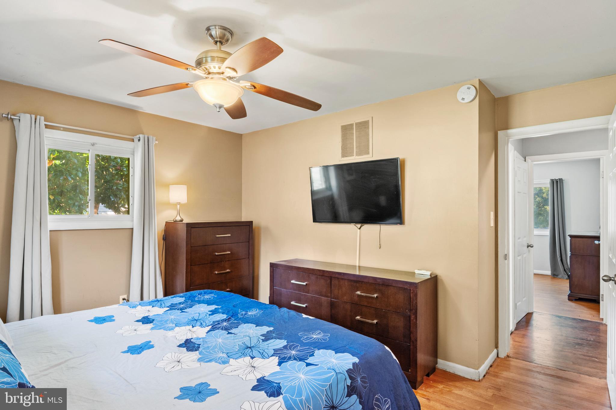 12500 Thompson Road Bowie, MD 20720 - Photo 19 of 48 Primary Bedroom (alt view)