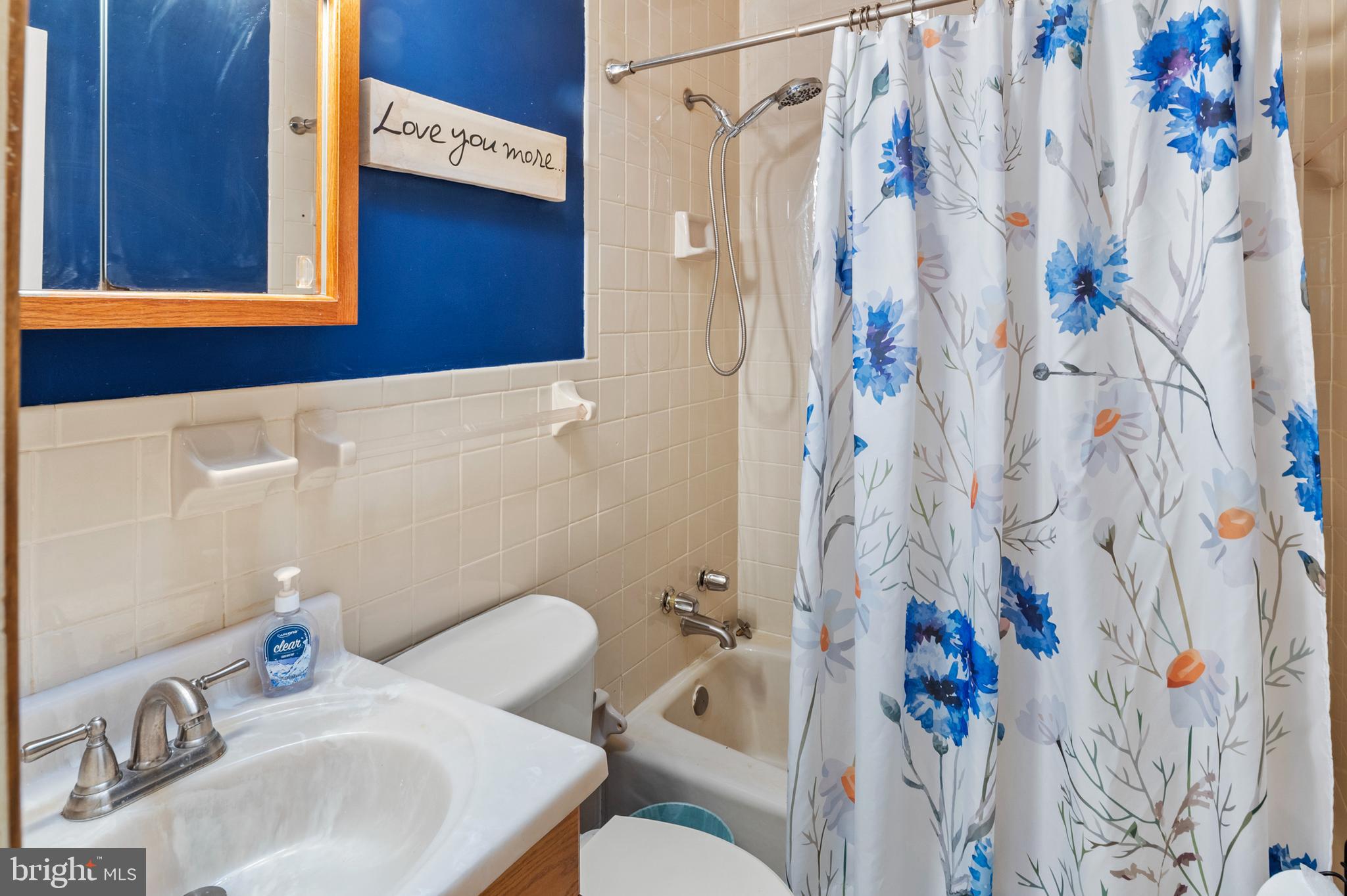 12500 Thompson Road Bowie, MD 20720 - Photo 21 of 48 Primary Bathroom