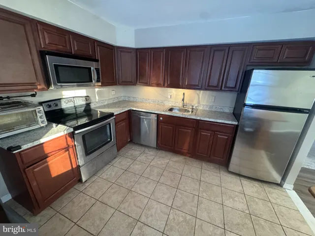 $469,000 | 1 Kendall Court, Marlton, NJ 08053