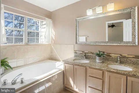 $615,000 | 14317 Flomation Court, Centreville, VA 20121