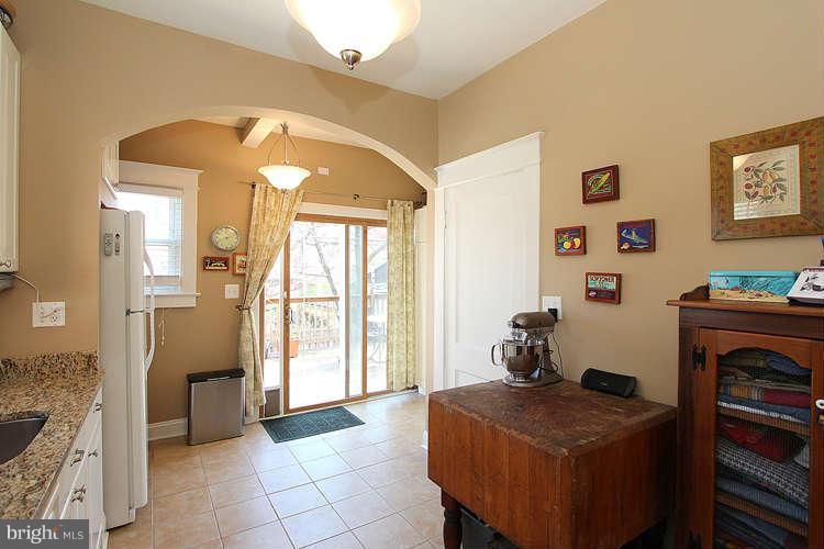 809 Philadelphia Avenue Silver Spring, MD 20910 - Photo 11 of 30 Kitchen3