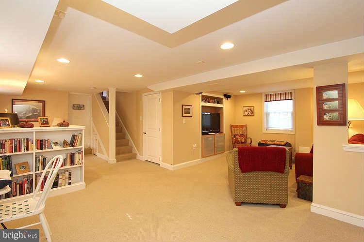 809 Philadelphia Avenue Silver Spring, MD 20910 - Photo 21 of 30 recreation room2