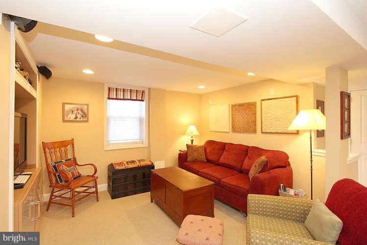 809 Philadelphia Avenue Silver Spring, MD 20910 - Photo 22 of 30 recreation room3