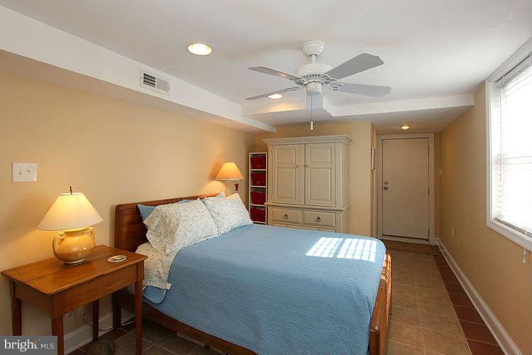 809 Philadelphia Avenue Silver Spring, MD 20910 - Photo 25 of 30 Bedroom3