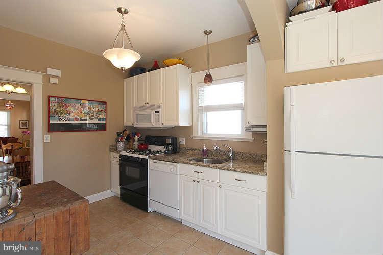 809 Philadelphia Avenue Silver Spring, MD 20910 - Photo 9 of 30 Kitchen1