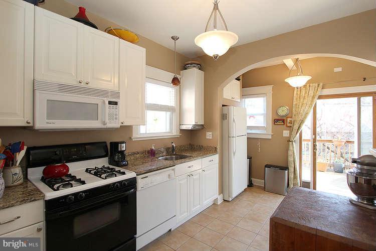 809 Philadelphia Avenue Silver Spring, MD 20910 - Photo 10 of 30 Kitchen2