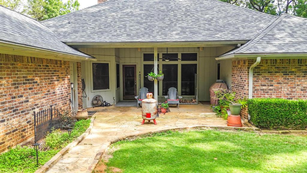 1749 Highway 84 Palestine, TX 75801 - Photo 13 of 40