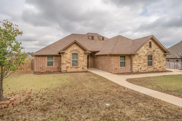 $386,000 | 485 Highland Place, Hallsville, TX 75650
