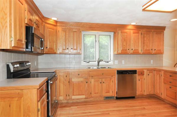 78 Sugar Road Bolton, MA 01740 - Photo 4 of 19