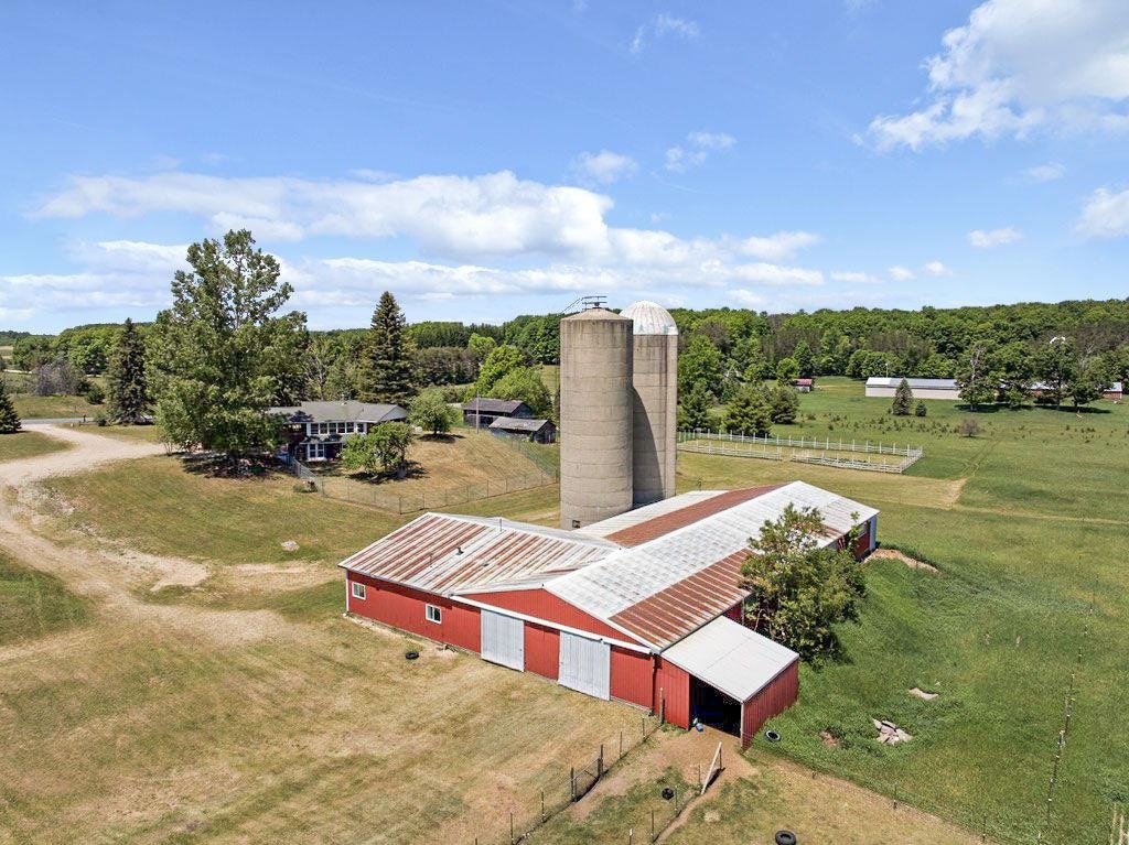 1902 North 29 Road Cadillac, MI 49601 - Photo 46 of 87