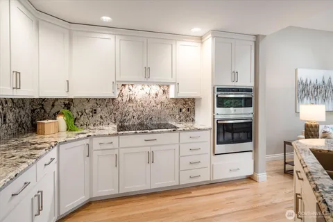 $1,250,000 | 12915 50th Place West, Mukilteo, WA 98275