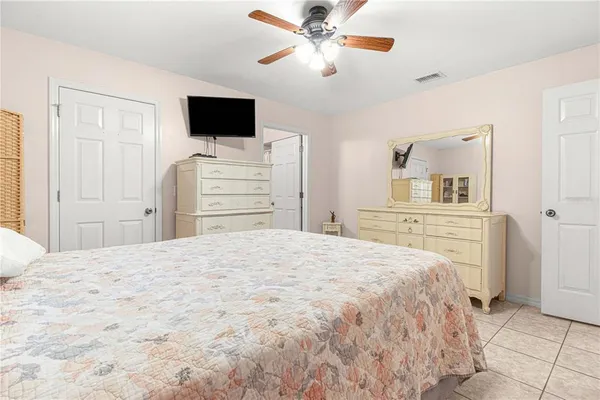 $305,000 | 645 Southeast 56th Avenue, Ocala, FL 34480